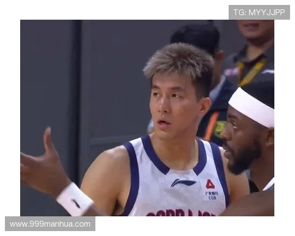 郭艾伦半场12分钟出战贡献7分4篮板1助攻 状态逐渐回升助力球队表现 郭艾伦半场12分钟出战贡献7分4篮板1助攻 状态逐渐回升助力球队表现